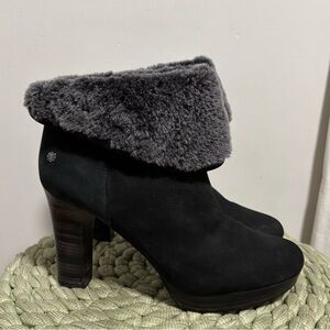 UGG Dandylion Black Nubuck Gray Shearling Cuff Slip On Heel Ankle Booties